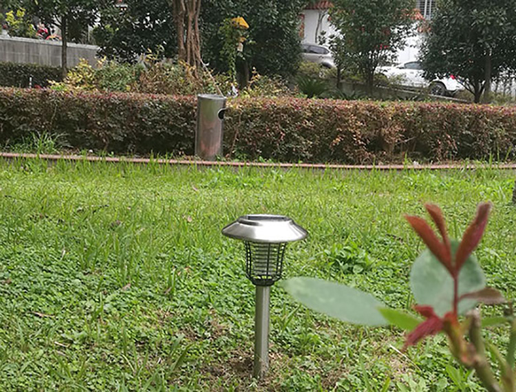 室外草坪滅蚊太陽能地燈，優點多多，值得選用